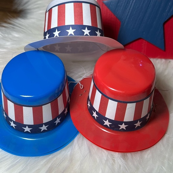 Patriotic Party Supplies Set with Red, Blue, and White Decorations - Picture 2 of 6